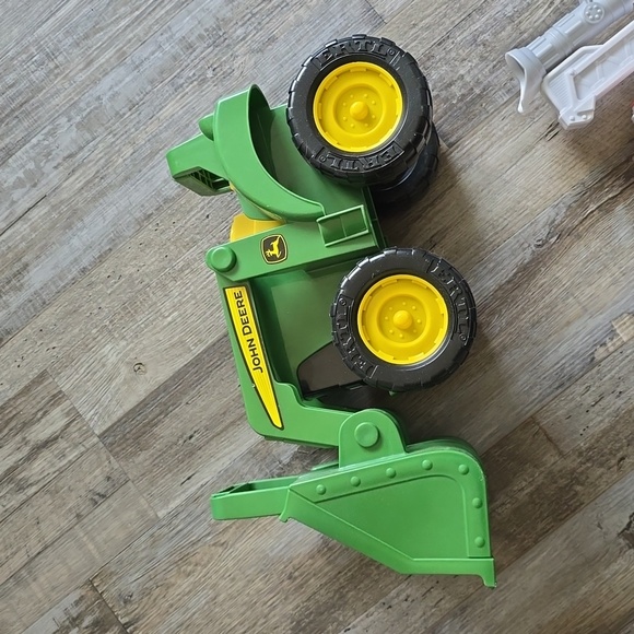 JOHN DEERE | HOT WHEELS | PLAYDOH lot of kids toys - Picture 5 of 7